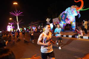 BIB: 4045
                            <button type="button" onclick="openModal(21391704)" class="btn btn-primary btn-sm float-right btn-popup" data-toggle="modal" data-target=".modal-high-quality">
                        <i class="fas fa-shopping-cart"></i> Add to Cart
                    </button>
                                            <button type="button" onclick="isThisMe(21391704, true)" class="btn btn-success btn-sm float-right btn-popup btn-isme hidden" data-toggle="tooltip" data-placement="bottom" title="นี่คือรูปของคุณใช่ไหม คลิกที่นี่เพื่อเอาเข้าอัลบั้ม">
                        <i class="fas fa-plus"></i> Add to album
                    </button>
                    <button type="button" onclick="isThisMe(21391704, false)" class="btn btn-warning btn-sm float-right btn-popup btn-isnotme hidden">
                        <i class="fas fa-ban"></i> Remove from album
                    </button>