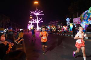 BIB: 2802
                            <button type="button" onclick="openModal(21381591)" class="btn btn-primary btn-sm float-right btn-popup" data-toggle="modal" data-target=".modal-high-quality">
                        <i class="fas fa-shopping-cart"></i> Add to Cart
                    </button>
                                            <button type="button" onclick="isThisMe(21381591, true)" class="btn btn-success btn-sm float-right btn-popup btn-isme hidden" data-toggle="tooltip" data-placement="bottom" title="นี่คือรูปของคุณใช่ไหม คลิกที่นี่เพื่อเอาเข้าอัลบั้ม">
                        <i class="fas fa-plus"></i> Add to album
                    </button>
                    <button type="button" onclick="isThisMe(21381591, false)" class="btn btn-warning btn-sm float-right btn-popup btn-isnotme hidden">
                        <i class="fas fa-ban"></i> Remove from album
                    </button>