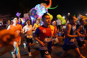 BIB: 509, 4051, 41212
                            <button type="button" onclick="openModal(21412684)" class="btn btn-primary btn-sm float-right btn-popup" data-toggle="modal" data-target=".modal-high-quality">
                        <i class="fas fa-shopping-cart"></i> Add to Cart
                    </button>
                                            <button type="button" onclick="isThisMe(21412684, true)" class="btn btn-success btn-sm float-right btn-popup btn-isme hidden" data-toggle="tooltip" data-placement="bottom" title="นี่คือรูปของคุณใช่ไหม คลิกที่นี่เพื่อเอาเข้าอัลบั้ม">
                        <i class="fas fa-plus"></i> Add to album
                    </button>
                    <button type="button" onclick="isThisMe(21412684, false)" class="btn btn-warning btn-sm float-right btn-popup btn-isnotme hidden">
                        <i class="fas fa-ban"></i> Remove from album
                    </button>