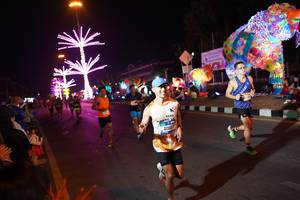 BIB: 28800
                            <button type="button" onclick="openModal(21317244)" class="btn btn-primary btn-sm float-right btn-popup" data-toggle="modal" data-target=".modal-high-quality">
                        <i class="fas fa-shopping-cart"></i> Add to Cart
                    </button>
                                            <button type="button" onclick="isThisMe(21317244, true)" class="btn btn-success btn-sm float-right btn-popup btn-isme hidden" data-toggle="tooltip" data-placement="bottom" title="นี่คือรูปของคุณใช่ไหม คลิกที่นี่เพื่อเอาเข้าอัลบั้ม">
                        <i class="fas fa-plus"></i> Add to album
                    </button>
                    <button type="button" onclick="isThisMe(21317244, false)" class="btn btn-warning btn-sm float-right btn-popup btn-isnotme hidden">
                        <i class="fas fa-ban"></i> Remove from album
                    </button>