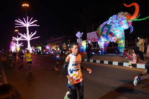 BIB: 40899
                            <button type="button" onclick="openModal(21389895)" class="btn btn-primary btn-sm float-right btn-popup" data-toggle="modal" data-target=".modal-high-quality">
                        <i class="fas fa-shopping-cart"></i> Add to Cart
                    </button>
                                            <button type="button" onclick="isThisMe(21389895, true)" class="btn btn-success btn-sm float-right btn-popup btn-isme hidden" data-toggle="tooltip" data-placement="bottom" title="นี่คือรูปของคุณใช่ไหม คลิกที่นี่เพื่อเอาเข้าอัลบั้ม">
                        <i class="fas fa-plus"></i> Add to album
                    </button>
                    <button type="button" onclick="isThisMe(21389895, false)" class="btn btn-warning btn-sm float-right btn-popup btn-isnotme hidden">
                        <i class="fas fa-ban"></i> Remove from album
                    </button>