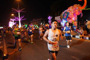 BIB: 23912, 200
                            <button type="button" onclick="openModal(21384319)" class="btn btn-primary btn-sm float-right btn-popup" data-toggle="modal" data-target=".modal-high-quality">
                        <i class="fas fa-shopping-cart"></i> Add to Cart
                    </button>
                                            <button type="button" onclick="isThisMe(21384319, true)" class="btn btn-success btn-sm float-right btn-popup btn-isme hidden" data-toggle="tooltip" data-placement="bottom" title="นี่คือรูปของคุณใช่ไหม คลิกที่นี่เพื่อเอาเข้าอัลบั้ม">
                        <i class="fas fa-plus"></i> Add to album
                    </button>
                    <button type="button" onclick="isThisMe(21384319, false)" class="btn btn-warning btn-sm float-right btn-popup btn-isnotme hidden">
                        <i class="fas fa-ban"></i> Remove from album
                    </button>