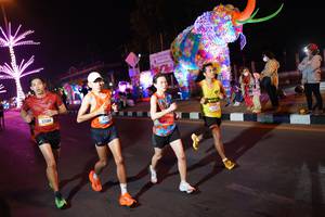 BIB: 22164, 4005, 400
                            <button type="button" onclick="openModal(21310107)" class="btn btn-primary btn-sm float-right btn-popup" data-toggle="modal" data-target=".modal-high-quality">
                        <i class="fas fa-shopping-cart"></i> Add to Cart
                    </button>
                                            <button type="button" onclick="isThisMe(21310107, true)" class="btn btn-success btn-sm float-right btn-popup btn-isme hidden" data-toggle="tooltip" data-placement="bottom" title="นี่คือรูปของคุณใช่ไหม คลิกที่นี่เพื่อเอาเข้าอัลบั้ม">
                        <i class="fas fa-plus"></i> Add to album
                    </button>
                    <button type="button" onclick="isThisMe(21310107, false)" class="btn btn-warning btn-sm float-right btn-popup btn-isnotme hidden">
                        <i class="fas fa-ban"></i> Remove from album
                    </button>