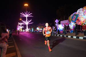 BIB: 41000
                            <button type="button" onclick="openModal(21291556)" class="btn btn-primary btn-sm float-right btn-popup" data-toggle="modal" data-target=".modal-high-quality">
                        <i class="fas fa-shopping-cart"></i> Add to Cart
                    </button>
                                            <button type="button" onclick="isThisMe(21291556, true)" class="btn btn-success btn-sm float-right btn-popup btn-isme hidden" data-toggle="tooltip" data-placement="bottom" title="นี่คือรูปของคุณใช่ไหม คลิกที่นี่เพื่อเอาเข้าอัลบั้ม">
                        <i class="fas fa-plus"></i> Add to album
                    </button>
                    <button type="button" onclick="isThisMe(21291556, false)" class="btn btn-warning btn-sm float-right btn-popup btn-isnotme hidden">
                        <i class="fas fa-ban"></i> Remove from album
                    </button>