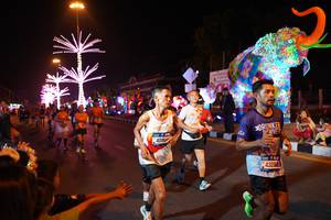 BIB: 4090, 43282
                            <button type="button" onclick="openModal(21416931)" class="btn btn-primary btn-sm float-right btn-popup" data-toggle="modal" data-target=".modal-high-quality">
                        <i class="fas fa-shopping-cart"></i> Add to Cart
                    </button>
                                            <button type="button" onclick="isThisMe(21416931, true)" class="btn btn-success btn-sm float-right btn-popup btn-isme hidden" data-toggle="tooltip" data-placement="bottom" title="นี่คือรูปของคุณใช่ไหม คลิกที่นี่เพื่อเอาเข้าอัลบั้ม">
                        <i class="fas fa-plus"></i> Add to album
                    </button>
                    <button type="button" onclick="isThisMe(21416931, false)" class="btn btn-warning btn-sm float-right btn-popup btn-isnotme hidden">
                        <i class="fas fa-ban"></i> Remove from album
                    </button>