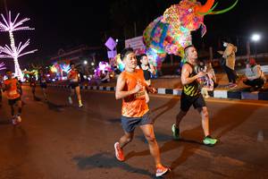 BIB: 2306
                            <button type="button" onclick="openModal(21317135)" class="btn btn-primary btn-sm float-right btn-popup" data-toggle="modal" data-target=".modal-high-quality">
                        <i class="fas fa-shopping-cart"></i> Add to Cart
                    </button>
                                            <button type="button" onclick="isThisMe(21317135, true)" class="btn btn-success btn-sm float-right btn-popup btn-isme hidden" data-toggle="tooltip" data-placement="bottom" title="นี่คือรูปของคุณใช่ไหม คลิกที่นี่เพื่อเอาเข้าอัลบั้ม">
                        <i class="fas fa-plus"></i> Add to album
                    </button>
                    <button type="button" onclick="isThisMe(21317135, false)" class="btn btn-warning btn-sm float-right btn-popup btn-isnotme hidden">
                        <i class="fas fa-ban"></i> Remove from album
                    </button>