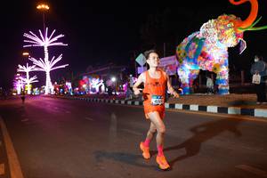 BIB: 41324
                            <button type="button" onclick="openModal(21292532)" class="btn btn-primary btn-sm float-right btn-popup" data-toggle="modal" data-target=".modal-high-quality">
                        <i class="fas fa-shopping-cart"></i> Add to Cart
                    </button>
                                            <button type="button" onclick="isThisMe(21292532, true)" class="btn btn-success btn-sm float-right btn-popup btn-isme hidden" data-toggle="tooltip" data-placement="bottom" title="นี่คือรูปของคุณใช่ไหม คลิกที่นี่เพื่อเอาเข้าอัลบั้ม">
                        <i class="fas fa-plus"></i> Add to album
                    </button>
                    <button type="button" onclick="isThisMe(21292532, false)" class="btn btn-warning btn-sm float-right btn-popup btn-isnotme hidden">
                        <i class="fas fa-ban"></i> Remove from album
                    </button>