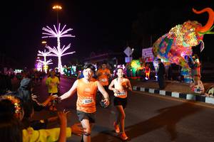 BIB: 91252, 152
                            <button type="button" onclick="openModal(21408207)" class="btn btn-primary btn-sm float-right btn-popup" data-toggle="modal" data-target=".modal-high-quality">
                        <i class="fas fa-shopping-cart"></i> Add to Cart
                    </button>
                                            <button type="button" onclick="isThisMe(21408207, true)" class="btn btn-success btn-sm float-right btn-popup btn-isme hidden" data-toggle="tooltip" data-placement="bottom" title="นี่คือรูปของคุณใช่ไหม คลิกที่นี่เพื่อเอาเข้าอัลบั้ม">
                        <i class="fas fa-plus"></i> Add to album
                    </button>
                    <button type="button" onclick="isThisMe(21408207, false)" class="btn btn-warning btn-sm float-right btn-popup btn-isnotme hidden">
                        <i class="fas fa-ban"></i> Remove from album
                    </button>