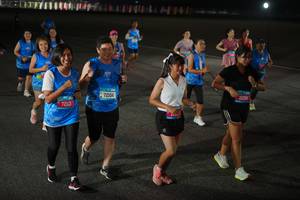 BIB: 72113, 72104, 15204
                            <button type="button" onclick="openModal(20071472)" class="btn btn-primary btn-sm float-right btn-popup" data-toggle="modal" data-target=".modal-high-quality">
                        <i class="fas fa-shopping-cart"></i> Add to Cart
                    </button>
                                            <button type="button" onclick="isThisMe(20071472, true)" class="btn btn-success btn-sm float-right btn-popup btn-isme hidden" data-toggle="tooltip" data-placement="bottom" title="นี่คือรูปของคุณใช่ไหม คลิกที่นี่เพื่อเอาเข้าอัลบั้ม">
                        <i class="fas fa-plus"></i> Add to album
                    </button>
                    <button type="button" onclick="isThisMe(20071472, false)" class="btn btn-warning btn-sm float-right btn-popup btn-isnotme hidden">
                        <i class="fas fa-ban"></i> Remove from album
                    </button>
