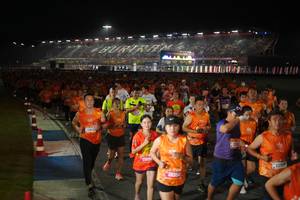 BIB: 2383, 25839, 28354, 225
                            <button type="button" onclick="openModal(19952412)" class="btn btn-primary btn-sm float-right btn-popup" data-toggle="modal" data-target=".modal-high-quality">
                        <i class="fas fa-shopping-cart"></i> Add to Cart
                    </button>
                                            <button type="button" onclick="isThisMe(19952412, true)" class="btn btn-success btn-sm float-right btn-popup btn-isme hidden" data-toggle="tooltip" data-placement="bottom" title="นี่คือรูปของคุณใช่ไหม คลิกที่นี่เพื่อเอาเข้าอัลบั้ม">
                        <i class="fas fa-plus"></i> Add to album
                    </button>
                    <button type="button" onclick="isThisMe(19952412, false)" class="btn btn-warning btn-sm float-right btn-popup btn-isnotme hidden">
                        <i class="fas fa-ban"></i> Remove from album
                    </button>