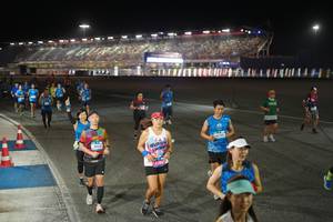 BIB: 40528, 243752
                            <button type="button" onclick="openModal(19969156)" class="btn btn-primary btn-sm float-right btn-popup" data-toggle="modal" data-target=".modal-high-quality">
                        <i class="fas fa-shopping-cart"></i> Add to Cart
                    </button>
                                            <button type="button" onclick="isThisMe(19969156, true)" class="btn btn-success btn-sm float-right btn-popup btn-isme hidden" data-toggle="tooltip" data-placement="bottom" title="นี่คือรูปของคุณใช่ไหม คลิกที่นี่เพื่อเอาเข้าอัลบั้ม">
                        <i class="fas fa-plus"></i> Add to album
                    </button>
                    <button type="button" onclick="isThisMe(19969156, false)" class="btn btn-warning btn-sm float-right btn-popup btn-isnotme hidden">
                        <i class="fas fa-ban"></i> Remove from album
                    </button>