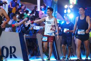 BIB: 3124, 41913
                            <button type="button" onclick="openModal(20176250)" class="btn btn-primary btn-sm float-right btn-popup" data-toggle="modal" data-target=".modal-high-quality">
                        <i class="fas fa-shopping-cart"></i> Add to Cart
                    </button>
                                            <button type="button" onclick="isThisMe(20176250, true)" class="btn btn-success btn-sm float-right btn-popup btn-isme hidden" data-toggle="tooltip" data-placement="bottom" title="นี่คือรูปของคุณใช่ไหม คลิกที่นี่เพื่อเอาเข้าอัลบั้ม">
                        <i class="fas fa-plus"></i> Add to album
                    </button>
                    <button type="button" onclick="isThisMe(20176250, false)" class="btn btn-warning btn-sm float-right btn-popup btn-isnotme hidden">
                        <i class="fas fa-ban"></i> Remove from album
                    </button>