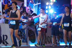 BIB: 161, 3124, 0682
                            <button type="button" onclick="openModal(20176189)" class="btn btn-primary btn-sm float-right btn-popup" data-toggle="modal" data-target=".modal-high-quality">
                        <i class="fas fa-shopping-cart"></i> Add to Cart
                    </button>
                                            <button type="button" onclick="isThisMe(20176189, true)" class="btn btn-success btn-sm float-right btn-popup btn-isme hidden" data-toggle="tooltip" data-placement="bottom" title="นี่คือรูปของคุณใช่ไหม คลิกที่นี่เพื่อเอาเข้าอัลบั้ม">
                        <i class="fas fa-plus"></i> Add to album
                    </button>
                    <button type="button" onclick="isThisMe(20176189, false)" class="btn btn-warning btn-sm float-right btn-popup btn-isnotme hidden">
                        <i class="fas fa-ban"></i> Remove from album
                    </button>