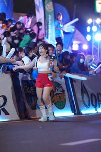 BIB: 100
                            <button type="button" onclick="openModal(20180733)" class="btn btn-primary btn-sm float-right btn-popup" data-toggle="modal" data-target=".modal-high-quality">
                        <i class="fas fa-shopping-cart"></i> Add to Cart
                    </button>
                                            <button type="button" onclick="isThisMe(20180733, true)" class="btn btn-success btn-sm float-right btn-popup btn-isme hidden" data-toggle="tooltip" data-placement="bottom" title="นี่คือรูปของคุณใช่ไหม คลิกที่นี่เพื่อเอาเข้าอัลบั้ม">
                        <i class="fas fa-plus"></i> Add to album
                    </button>
                    <button type="button" onclick="isThisMe(20180733, false)" class="btn btn-warning btn-sm float-right btn-popup btn-isnotme hidden">
                        <i class="fas fa-ban"></i> Remove from album
                    </button>