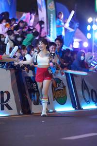 BIB: 5955, 070
                            <button type="button" onclick="openModal(20180745)" class="btn btn-primary btn-sm float-right btn-popup" data-toggle="modal" data-target=".modal-high-quality">
                        <i class="fas fa-shopping-cart"></i> Add to Cart
                    </button>
                                            <button type="button" onclick="isThisMe(20180745, true)" class="btn btn-success btn-sm float-right btn-popup btn-isme hidden" data-toggle="tooltip" data-placement="bottom" title="นี่คือรูปของคุณใช่ไหม คลิกที่นี่เพื่อเอาเข้าอัลบั้ม">
                        <i class="fas fa-plus"></i> Add to album
                    </button>
                    <button type="button" onclick="isThisMe(20180745, false)" class="btn btn-warning btn-sm float-right btn-popup btn-isnotme hidden">
                        <i class="fas fa-ban"></i> Remove from album
                    </button>