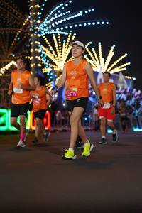 BIB: 9800, 2400, 24775
                            <button type="button" onclick="openModal(20110090)" class="btn btn-primary btn-sm float-right btn-popup" data-toggle="modal" data-target=".modal-high-quality">
                        <i class="fas fa-shopping-cart"></i> Add to Cart
                    </button>
                                            <button type="button" onclick="isThisMe(20110090, true)" class="btn btn-success btn-sm float-right btn-popup btn-isme hidden" data-toggle="tooltip" data-placement="bottom" title="นี่คือรูปของคุณใช่ไหม คลิกที่นี่เพื่อเอาเข้าอัลบั้ม">
                        <i class="fas fa-plus"></i> Add to album
                    </button>
                    <button type="button" onclick="isThisMe(20110090, false)" class="btn btn-warning btn-sm float-right btn-popup btn-isnotme hidden">
                        <i class="fas fa-ban"></i> Remove from album
                    </button>