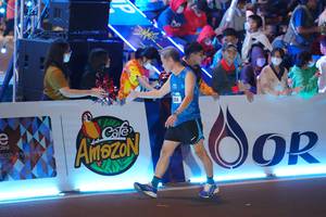 BIB: 3000, 9944, 949
                            <button type="button" onclick="openModal(20221995)" class="btn btn-primary btn-sm float-right btn-popup" data-toggle="modal" data-target=".modal-high-quality">
                        <i class="fas fa-shopping-cart"></i> Add to Cart
                    </button>
                                            <button type="button" onclick="isThisMe(20221995, true)" class="btn btn-success btn-sm float-right btn-popup btn-isme hidden" data-toggle="tooltip" data-placement="bottom" title="นี่คือรูปของคุณใช่ไหม คลิกที่นี่เพื่อเอาเข้าอัลบั้ม">
                        <i class="fas fa-plus"></i> Add to album
                    </button>
                    <button type="button" onclick="isThisMe(20221995, false)" class="btn btn-warning btn-sm float-right btn-popup btn-isnotme hidden">
                        <i class="fas fa-ban"></i> Remove from album
                    </button>