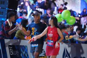 BIB: 40034
                            <button type="button" onclick="openModal(20209179)" class="btn btn-primary btn-sm float-right btn-popup" data-toggle="modal" data-target=".modal-high-quality">
                        <i class="fas fa-shopping-cart"></i> Add to Cart
                    </button>
                                            <button type="button" onclick="isThisMe(20209179, true)" class="btn btn-success btn-sm float-right btn-popup btn-isme hidden" data-toggle="tooltip" data-placement="bottom" title="นี่คือรูปของคุณใช่ไหม คลิกที่นี่เพื่อเอาเข้าอัลบั้ม">
                        <i class="fas fa-plus"></i> Add to album
                    </button>
                    <button type="button" onclick="isThisMe(20209179, false)" class="btn btn-warning btn-sm float-right btn-popup btn-isnotme hidden">
                        <i class="fas fa-ban"></i> Remove from album
                    </button>