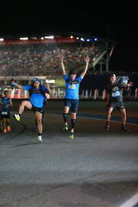 BIB: 400, 43470
                            <button type="button" onclick="openModal(20946893)" class="btn btn-primary btn-sm float-right btn-popup" data-toggle="modal" data-target=".modal-high-quality">
                        <i class="fas fa-shopping-cart"></i> Add to Cart
                    </button>
                                            <button type="button" onclick="isThisMe(20946893, true)" class="btn btn-success btn-sm float-right btn-popup btn-isme hidden" data-toggle="tooltip" data-placement="bottom" title="นี่คือรูปของคุณใช่ไหม คลิกที่นี่เพื่อเอาเข้าอัลบั้ม">
                        <i class="fas fa-plus"></i> Add to album
                    </button>
                    <button type="button" onclick="isThisMe(20946893, false)" class="btn btn-warning btn-sm float-right btn-popup btn-isnotme hidden">
                        <i class="fas fa-ban"></i> Remove from album
                    </button>