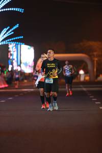 BIB: 42944
                            <button type="button" onclick="openModal(21226946)" class="btn btn-primary btn-sm float-right btn-popup" data-toggle="modal" data-target=".modal-high-quality">
                        <i class="fas fa-shopping-cart"></i> Add to Cart
                    </button>
                                            <button type="button" onclick="isThisMe(21226946, true)" class="btn btn-success btn-sm float-right btn-popup btn-isme hidden" data-toggle="tooltip" data-placement="bottom" title="นี่คือรูปของคุณใช่ไหม คลิกที่นี่เพื่อเอาเข้าอัลบั้ม">
                        <i class="fas fa-plus"></i> Add to album
                    </button>
                    <button type="button" onclick="isThisMe(21226946, false)" class="btn btn-warning btn-sm float-right btn-popup btn-isnotme hidden">
                        <i class="fas fa-ban"></i> Remove from album
                    </button>