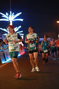 BIB: 572, 43426
                            <button type="button" onclick="openModal(21184257)" class="btn btn-primary btn-sm float-right btn-popup" data-toggle="modal" data-target=".modal-high-quality">
                        <i class="fas fa-shopping-cart"></i> Add to Cart
                    </button>
                                            <button type="button" onclick="isThisMe(21184257, true)" class="btn btn-success btn-sm float-right btn-popup btn-isme hidden" data-toggle="tooltip" data-placement="bottom" title="นี่คือรูปของคุณใช่ไหม คลิกที่นี่เพื่อเอาเข้าอัลบั้ม">
                        <i class="fas fa-plus"></i> Add to album
                    </button>
                    <button type="button" onclick="isThisMe(21184257, false)" class="btn btn-warning btn-sm float-right btn-popup btn-isnotme hidden">
                        <i class="fas fa-ban"></i> Remove from album
                    </button>