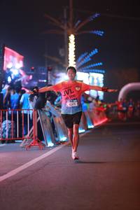 BIB: 42471, 1668, 89966
                            <button type="button" onclick="openModal(21184894)" class="btn btn-primary btn-sm float-right btn-popup" data-toggle="modal" data-target=".modal-high-quality">
                        <i class="fas fa-shopping-cart"></i> Add to Cart
                    </button>
                                            <button type="button" onclick="isThisMe(21184894, true)" class="btn btn-success btn-sm float-right btn-popup btn-isme hidden" data-toggle="tooltip" data-placement="bottom" title="นี่คือรูปของคุณใช่ไหม คลิกที่นี่เพื่อเอาเข้าอัลบั้ม">
                        <i class="fas fa-plus"></i> Add to album
                    </button>
                    <button type="button" onclick="isThisMe(21184894, false)" class="btn btn-warning btn-sm float-right btn-popup btn-isnotme hidden">
                        <i class="fas fa-ban"></i> Remove from album
                    </button>