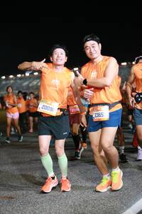 BIB: 20098, 25342, 2365
                            <button type="button" onclick="openModal(20986815)" class="btn btn-primary btn-sm float-right btn-popup" data-toggle="modal" data-target=".modal-high-quality">
                        <i class="fas fa-shopping-cart"></i> Add to Cart
                    </button>
                                            <button type="button" onclick="isThisMe(20986815, true)" class="btn btn-success btn-sm float-right btn-popup btn-isme hidden" data-toggle="tooltip" data-placement="bottom" title="นี่คือรูปของคุณใช่ไหม คลิกที่นี่เพื่อเอาเข้าอัลบั้ม">
                        <i class="fas fa-plus"></i> Add to album
                    </button>
                    <button type="button" onclick="isThisMe(20986815, false)" class="btn btn-warning btn-sm float-right btn-popup btn-isnotme hidden">
                        <i class="fas fa-ban"></i> Remove from album
                    </button>