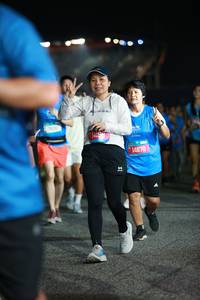BIB: 14195, 14870
                            <button type="button" onclick="openModal(21101544)" class="btn btn-primary btn-sm float-right btn-popup" data-toggle="modal" data-target=".modal-high-quality">
                        <i class="fas fa-shopping-cart"></i> Add to Cart
                    </button>
                                            <button type="button" onclick="isThisMe(21101544, true)" class="btn btn-success btn-sm float-right btn-popup btn-isme hidden" data-toggle="tooltip" data-placement="bottom" title="นี่คือรูปของคุณใช่ไหม คลิกที่นี่เพื่อเอาเข้าอัลบั้ม">
                        <i class="fas fa-plus"></i> Add to album
                    </button>
                    <button type="button" onclick="isThisMe(21101544, false)" class="btn btn-warning btn-sm float-right btn-popup btn-isnotme hidden">
                        <i class="fas fa-ban"></i> Remove from album
                    </button>