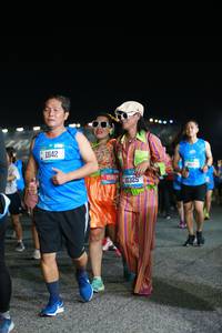 BIB: 10325, 201
                            <button type="button" onclick="openModal(21091850)" class="btn btn-primary btn-sm float-right btn-popup" data-toggle="modal" data-target=".modal-high-quality">
                        <i class="fas fa-shopping-cart"></i> Add to Cart
                    </button>
                                            <button type="button" onclick="isThisMe(21091850, true)" class="btn btn-success btn-sm float-right btn-popup btn-isme hidden" data-toggle="tooltip" data-placement="bottom" title="นี่คือรูปของคุณใช่ไหม คลิกที่นี่เพื่อเอาเข้าอัลบั้ม">
                        <i class="fas fa-plus"></i> Add to album
                    </button>
                    <button type="button" onclick="isThisMe(21091850, false)" class="btn btn-warning btn-sm float-right btn-popup btn-isnotme hidden">
                        <i class="fas fa-ban"></i> Remove from album
                    </button>
