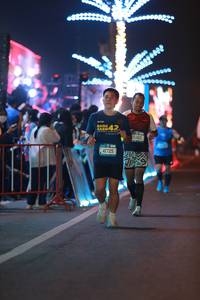 BIB: 41725, 61402, 216
                            <button type="button" onclick="openModal(21185586)" class="btn btn-primary btn-sm float-right btn-popup" data-toggle="modal" data-target=".modal-high-quality">
                        <i class="fas fa-shopping-cart"></i> Add to Cart
                    </button>
                                            <button type="button" onclick="isThisMe(21185586, true)" class="btn btn-success btn-sm float-right btn-popup btn-isme hidden" data-toggle="tooltip" data-placement="bottom" title="นี่คือรูปของคุณใช่ไหม คลิกที่นี่เพื่อเอาเข้าอัลบั้ม">
                        <i class="fas fa-plus"></i> Add to album
                    </button>
                    <button type="button" onclick="isThisMe(21185586, false)" class="btn btn-warning btn-sm float-right btn-popup btn-isnotme hidden">
                        <i class="fas fa-ban"></i> Remove from album
                    </button>