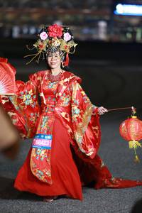 BIB: 68423
                            <button type="button" onclick="openModal(20957507)" class="btn btn-primary btn-sm float-right btn-popup" data-toggle="modal" data-target=".modal-high-quality">
                        <i class="fas fa-shopping-cart"></i> Add to Cart
                    </button>
                                            <button type="button" onclick="isThisMe(20957507, true)" class="btn btn-success btn-sm float-right btn-popup btn-isme hidden" data-toggle="tooltip" data-placement="bottom" title="นี่คือรูปของคุณใช่ไหม คลิกที่นี่เพื่อเอาเข้าอัลบั้ม">
                        <i class="fas fa-plus"></i> Add to album
                    </button>
                    <button type="button" onclick="isThisMe(20957507, false)" class="btn btn-warning btn-sm float-right btn-popup btn-isnotme hidden">
                        <i class="fas fa-ban"></i> Remove from album
                    </button>