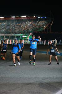 BIB: 100, 43470
                            <button type="button" onclick="openModal(20946886)" class="btn btn-primary btn-sm float-right btn-popup" data-toggle="modal" data-target=".modal-high-quality">
                        <i class="fas fa-shopping-cart"></i> Add to Cart
                    </button>
                                            <button type="button" onclick="isThisMe(20946886, true)" class="btn btn-success btn-sm float-right btn-popup btn-isme hidden" data-toggle="tooltip" data-placement="bottom" title="นี่คือรูปของคุณใช่ไหม คลิกที่นี่เพื่อเอาเข้าอัลบั้ม">
                        <i class="fas fa-plus"></i> Add to album
                    </button>
                    <button type="button" onclick="isThisMe(20946886, false)" class="btn btn-warning btn-sm float-right btn-popup btn-isnotme hidden">
                        <i class="fas fa-ban"></i> Remove from album
                    </button>