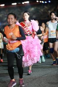 BIB: 1144, 24317
                            <button type="button" onclick="openModal(20992768)" class="btn btn-primary btn-sm float-right btn-popup" data-toggle="modal" data-target=".modal-high-quality">
                        <i class="fas fa-shopping-cart"></i> Add to Cart
                    </button>
                                            <button type="button" onclick="isThisMe(20992768, true)" class="btn btn-success btn-sm float-right btn-popup btn-isme hidden" data-toggle="tooltip" data-placement="bottom" title="นี่คือรูปของคุณใช่ไหม คลิกที่นี่เพื่อเอาเข้าอัลบั้ม">
                        <i class="fas fa-plus"></i> Add to album
                    </button>
                    <button type="button" onclick="isThisMe(20992768, false)" class="btn btn-warning btn-sm float-right btn-popup btn-isnotme hidden">
                        <i class="fas fa-ban"></i> Remove from album
                    </button>