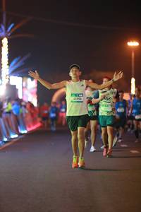 BIB: 42556, 100, 40572
                            <button type="button" onclick="openModal(21184081)" class="btn btn-primary btn-sm float-right btn-popup" data-toggle="modal" data-target=".modal-high-quality">
                        <i class="fas fa-shopping-cart"></i> Add to Cart
                    </button>
                                            <button type="button" onclick="isThisMe(21184081, true)" class="btn btn-success btn-sm float-right btn-popup btn-isme hidden" data-toggle="tooltip" data-placement="bottom" title="นี่คือรูปของคุณใช่ไหม คลิกที่นี่เพื่อเอาเข้าอัลบั้ม">
                        <i class="fas fa-plus"></i> Add to album
                    </button>
                    <button type="button" onclick="isThisMe(21184081, false)" class="btn btn-warning btn-sm float-right btn-popup btn-isnotme hidden">
                        <i class="fas fa-ban"></i> Remove from album
                    </button>