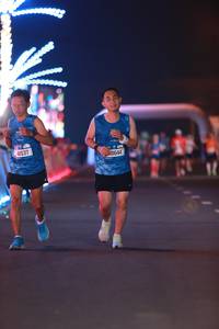 BIB: 41537, 0644
                            <button type="button" onclick="openModal(21199394)" class="btn btn-primary btn-sm float-right btn-popup" data-toggle="modal" data-target=".modal-high-quality">
                        <i class="fas fa-shopping-cart"></i> Add to Cart
                    </button>
                                            <button type="button" onclick="isThisMe(21199394, true)" class="btn btn-success btn-sm float-right btn-popup btn-isme hidden" data-toggle="tooltip" data-placement="bottom" title="นี่คือรูปของคุณใช่ไหม คลิกที่นี่เพื่อเอาเข้าอัลบั้ม">
                        <i class="fas fa-plus"></i> Add to album
                    </button>
                    <button type="button" onclick="isThisMe(21199394, false)" class="btn btn-warning btn-sm float-right btn-popup btn-isnotme hidden">
                        <i class="fas fa-ban"></i> Remove from album
                    </button>