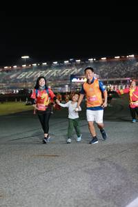 BIB: 29113
                            <button type="button" onclick="openModal(21073621)" class="btn btn-primary btn-sm float-right btn-popup" data-toggle="modal" data-target=".modal-high-quality">
                        <i class="fas fa-shopping-cart"></i> Add to Cart
                    </button>
                                            <button type="button" onclick="isThisMe(21073621, true)" class="btn btn-success btn-sm float-right btn-popup btn-isme hidden" data-toggle="tooltip" data-placement="bottom" title="นี่คือรูปของคุณใช่ไหม คลิกที่นี่เพื่อเอาเข้าอัลบั้ม">
                        <i class="fas fa-plus"></i> Add to album
                    </button>
                    <button type="button" onclick="isThisMe(21073621, false)" class="btn btn-warning btn-sm float-right btn-popup btn-isnotme hidden">
                        <i class="fas fa-ban"></i> Remove from album
                    </button>