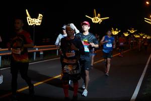 BIB: 65417, 41653, 440
                            <button type="button" onclick="openModal(20489159)" class="btn btn-primary btn-sm float-right btn-popup" data-toggle="modal" data-target=".modal-high-quality">
                        <i class="fas fa-shopping-cart"></i> Add to Cart
                    </button>
                                            <button type="button" onclick="isThisMe(20489159, true)" class="btn btn-success btn-sm float-right btn-popup btn-isme hidden" data-toggle="tooltip" data-placement="bottom" title="นี่คือรูปของคุณใช่ไหม คลิกที่นี่เพื่อเอาเข้าอัลบั้ม">
                        <i class="fas fa-plus"></i> Add to album
                    </button>
                    <button type="button" onclick="isThisMe(20489159, false)" class="btn btn-warning btn-sm float-right btn-popup btn-isnotme hidden">
                        <i class="fas fa-ban"></i> Remove from album
                    </button>