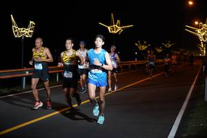 BIB: 2232, 0837, 41377
                            <button type="button" onclick="openModal(20369832)" class="btn btn-primary btn-sm float-right btn-popup" data-toggle="modal" data-target=".modal-high-quality">
                        <i class="fas fa-shopping-cart"></i> Add to Cart
                    </button>
                                            <button type="button" onclick="isThisMe(20369832, true)" class="btn btn-success btn-sm float-right btn-popup btn-isme hidden" data-toggle="tooltip" data-placement="bottom" title="นี่คือรูปของคุณใช่ไหม คลิกที่นี่เพื่อเอาเข้าอัลบั้ม">
                        <i class="fas fa-plus"></i> Add to album
                    </button>
                    <button type="button" onclick="isThisMe(20369832, false)" class="btn btn-warning btn-sm float-right btn-popup btn-isnotme hidden">
                        <i class="fas fa-ban"></i> Remove from album
                    </button>
