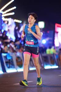 BIB: 0800, 1024, 45180
                            <button type="button" onclick="openModal(21567951)" class="btn btn-primary btn-sm float-right btn-popup" data-toggle="modal" data-target=".modal-high-quality">
                        <i class="fas fa-shopping-cart"></i> Add to Cart
                    </button>
                                            <button type="button" onclick="isThisMe(21567951, true)" class="btn btn-success btn-sm float-right btn-popup btn-isme hidden" data-toggle="tooltip" data-placement="bottom" title="นี่คือรูปของคุณใช่ไหม คลิกที่นี่เพื่อเอาเข้าอัลบั้ม">
                        <i class="fas fa-plus"></i> Add to album
                    </button>
                    <button type="button" onclick="isThisMe(21567951, false)" class="btn btn-warning btn-sm float-right btn-popup btn-isnotme hidden">
                        <i class="fas fa-ban"></i> Remove from album
                    </button>