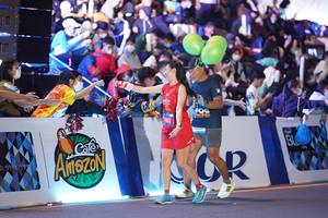 BIB: 999
                            <button type="button" onclick="openModal(21541635)" class="btn btn-primary btn-sm float-right btn-popup" data-toggle="modal" data-target=".modal-high-quality">
                        <i class="fas fa-shopping-cart"></i> Add to Cart
                    </button>
                                            <button type="button" onclick="isThisMe(21541635, true)" class="btn btn-success btn-sm float-right btn-popup btn-isme hidden" data-toggle="tooltip" data-placement="bottom" title="นี่คือรูปของคุณใช่ไหม คลิกที่นี่เพื่อเอาเข้าอัลบั้ม">
                        <i class="fas fa-plus"></i> Add to album
                    </button>
                    <button type="button" onclick="isThisMe(21541635, false)" class="btn btn-warning btn-sm float-right btn-popup btn-isnotme hidden">
                        <i class="fas fa-ban"></i> Remove from album
                    </button>