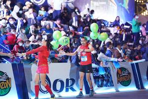 BIB: 630, 5855, 000, 217
                            <button type="button" onclick="openModal(21541100)" class="btn btn-primary btn-sm float-right btn-popup" data-toggle="modal" data-target=".modal-high-quality">
                        <i class="fas fa-shopping-cart"></i> Add to Cart
                    </button>
                                            <button type="button" onclick="isThisMe(21541100, true)" class="btn btn-success btn-sm float-right btn-popup btn-isme hidden" data-toggle="tooltip" data-placement="bottom" title="นี่คือรูปของคุณใช่ไหม คลิกที่นี่เพื่อเอาเข้าอัลบั้ม">
                        <i class="fas fa-plus"></i> Add to album
                    </button>
                    <button type="button" onclick="isThisMe(21541100, false)" class="btn btn-warning btn-sm float-right btn-popup btn-isnotme hidden">
                        <i class="fas fa-ban"></i> Remove from album
                    </button>