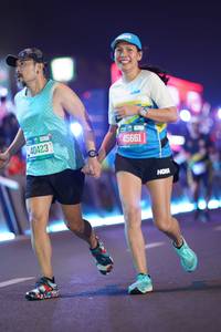 BIB: 40423, 45661
                            <button type="button" onclick="openModal(21563586)" class="btn btn-primary btn-sm float-right btn-popup" data-toggle="modal" data-target=".modal-high-quality">
                        <i class="fas fa-shopping-cart"></i> Add to Cart
                    </button>
                                            <button type="button" onclick="isThisMe(21563586, true)" class="btn btn-success btn-sm float-right btn-popup btn-isme hidden" data-toggle="tooltip" data-placement="bottom" title="นี่คือรูปของคุณใช่ไหม คลิกที่นี่เพื่อเอาเข้าอัลบั้ม">
                        <i class="fas fa-plus"></i> Add to album
                    </button>
                    <button type="button" onclick="isThisMe(21563586, false)" class="btn btn-warning btn-sm float-right btn-popup btn-isnotme hidden">
                        <i class="fas fa-ban"></i> Remove from album
                    </button>