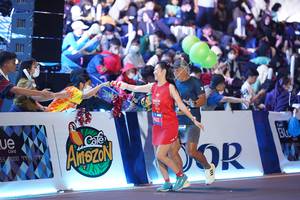 BIB: 550000, 999, 997
                            <button type="button" onclick="openModal(21541693)" class="btn btn-primary btn-sm float-right btn-popup" data-toggle="modal" data-target=".modal-high-quality">
                        <i class="fas fa-shopping-cart"></i> Add to Cart
                    </button>
                                            <button type="button" onclick="isThisMe(21541693, true)" class="btn btn-success btn-sm float-right btn-popup btn-isme hidden" data-toggle="tooltip" data-placement="bottom" title="นี่คือรูปของคุณใช่ไหม คลิกที่นี่เพื่อเอาเข้าอัลบั้ม">
                        <i class="fas fa-plus"></i> Add to album
                    </button>
                    <button type="button" onclick="isThisMe(21541693, false)" class="btn btn-warning btn-sm float-right btn-popup btn-isnotme hidden">
                        <i class="fas fa-ban"></i> Remove from album
                    </button>