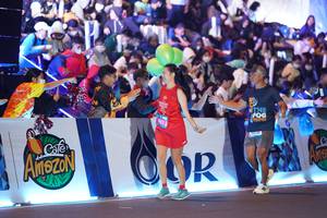 BIB: 200
                            <button type="button" onclick="openModal(21541412)" class="btn btn-primary btn-sm float-right btn-popup" data-toggle="modal" data-target=".modal-high-quality">
                        <i class="fas fa-shopping-cart"></i> Add to Cart
                    </button>
                                            <button type="button" onclick="isThisMe(21541412, true)" class="btn btn-success btn-sm float-right btn-popup btn-isme hidden" data-toggle="tooltip" data-placement="bottom" title="นี่คือรูปของคุณใช่ไหม คลิกที่นี่เพื่อเอาเข้าอัลบั้ม">
                        <i class="fas fa-plus"></i> Add to album
                    </button>
                    <button type="button" onclick="isThisMe(21541412, false)" class="btn btn-warning btn-sm float-right btn-popup btn-isnotme hidden">
                        <i class="fas fa-ban"></i> Remove from album
                    </button>