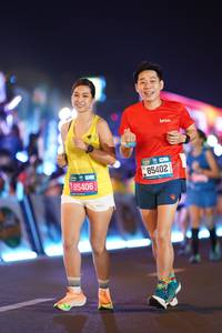 BIB: 85406, 85402
                            <button type="button" onclick="openModal(21578691)" class="btn btn-primary btn-sm float-right btn-popup" data-toggle="modal" data-target=".modal-high-quality">
                        <i class="fas fa-shopping-cart"></i> Add to Cart
                    </button>
                                            <button type="button" onclick="isThisMe(21578691, true)" class="btn btn-success btn-sm float-right btn-popup btn-isme hidden" data-toggle="tooltip" data-placement="bottom" title="นี่คือรูปของคุณใช่ไหม คลิกที่นี่เพื่อเอาเข้าอัลบั้ม">
                        <i class="fas fa-plus"></i> Add to album
                    </button>
                    <button type="button" onclick="isThisMe(21578691, false)" class="btn btn-warning btn-sm float-right btn-popup btn-isnotme hidden">
                        <i class="fas fa-ban"></i> Remove from album
                    </button>