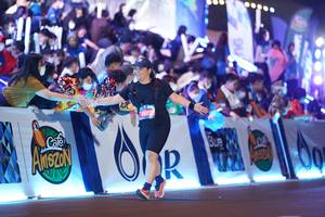 BIB: 4585
                            <button type="button" onclick="openModal(21574718)" class="btn btn-primary btn-sm float-right btn-popup" data-toggle="modal" data-target=".modal-high-quality">
                        <i class="fas fa-shopping-cart"></i> Add to Cart
                    </button>
                                            <button type="button" onclick="isThisMe(21574718, true)" class="btn btn-success btn-sm float-right btn-popup btn-isme hidden" data-toggle="tooltip" data-placement="bottom" title="นี่คือรูปของคุณใช่ไหม คลิกที่นี่เพื่อเอาเข้าอัลบั้ม">
                        <i class="fas fa-plus"></i> Add to album
                    </button>
                    <button type="button" onclick="isThisMe(21574718, false)" class="btn btn-warning btn-sm float-right btn-popup btn-isnotme hidden">
                        <i class="fas fa-ban"></i> Remove from album
                    </button>