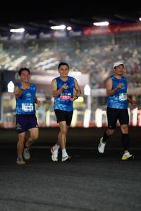 BIB: 77448, 77479, 4300
                            <button type="button" onclick="openModal(21291723)" class="btn btn-primary btn-sm float-right btn-popup" data-toggle="modal" data-target=".modal-high-quality">
                        <i class="fas fa-shopping-cart"></i> Add to Cart
                    </button>
                                            <button type="button" onclick="isThisMe(21291723, true)" class="btn btn-success btn-sm float-right btn-popup btn-isme hidden" data-toggle="tooltip" data-placement="bottom" title="นี่คือรูปของคุณใช่ไหม คลิกที่นี่เพื่อเอาเข้าอัลบั้ม">
                        <i class="fas fa-plus"></i> Add to album
                    </button>
                    <button type="button" onclick="isThisMe(21291723, false)" class="btn btn-warning btn-sm float-right btn-popup btn-isnotme hidden">
                        <i class="fas fa-ban"></i> Remove from album
                    </button>