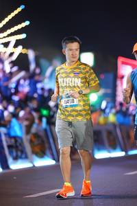 BIB: 41498
                            <button type="button" onclick="openModal(21579253)" class="btn btn-primary btn-sm float-right btn-popup" data-toggle="modal" data-target=".modal-high-quality">
                        <i class="fas fa-shopping-cart"></i> Add to Cart
                    </button>
                                            <button type="button" onclick="isThisMe(21579253, true)" class="btn btn-success btn-sm float-right btn-popup btn-isme hidden" data-toggle="tooltip" data-placement="bottom" title="นี่คือรูปของคุณใช่ไหม คลิกที่นี่เพื่อเอาเข้าอัลบั้ม">
                        <i class="fas fa-plus"></i> Add to album
                    </button>
                    <button type="button" onclick="isThisMe(21579253, false)" class="btn btn-warning btn-sm float-right btn-popup btn-isnotme hidden">
                        <i class="fas fa-ban"></i> Remove from album
                    </button>