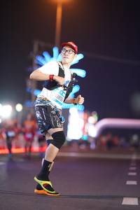 BIB: 3850
                            <button type="button" onclick="openModal(21565563)" class="btn btn-primary btn-sm float-right btn-popup" data-toggle="modal" data-target=".modal-high-quality">
                        <i class="fas fa-shopping-cart"></i> Add to Cart
                    </button>
                                            <button type="button" onclick="isThisMe(21565563, true)" class="btn btn-success btn-sm float-right btn-popup btn-isme hidden" data-toggle="tooltip" data-placement="bottom" title="นี่คือรูปของคุณใช่ไหม คลิกที่นี่เพื่อเอาเข้าอัลบั้ม">
                        <i class="fas fa-plus"></i> Add to album
                    </button>
                    <button type="button" onclick="isThisMe(21565563, false)" class="btn btn-warning btn-sm float-right btn-popup btn-isnotme hidden">
                        <i class="fas fa-ban"></i> Remove from album
                    </button>