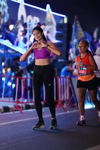 BIB: 890
                            <button type="button" onclick="openModal(21527764)" class="btn btn-primary btn-sm float-right btn-popup" data-toggle="modal" data-target=".modal-high-quality">
                        <i class="fas fa-shopping-cart"></i> Add to Cart
                    </button>
                                            <button type="button" onclick="isThisMe(21527764, true)" class="btn btn-success btn-sm float-right btn-popup btn-isme hidden" data-toggle="tooltip" data-placement="bottom" title="นี่คือรูปของคุณใช่ไหม คลิกที่นี่เพื่อเอาเข้าอัลบั้ม">
                        <i class="fas fa-plus"></i> Add to album
                    </button>
                    <button type="button" onclick="isThisMe(21527764, false)" class="btn btn-warning btn-sm float-right btn-popup btn-isnotme hidden">
                        <i class="fas fa-ban"></i> Remove from album
                    </button>